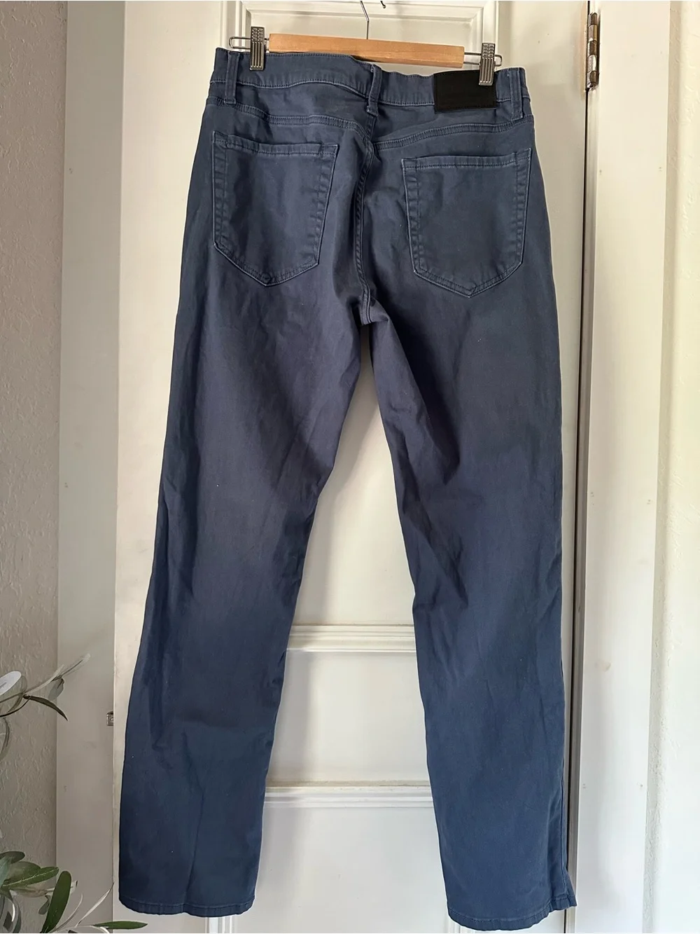 Lucky Brand Men's Straight Jeans in Slate Navy